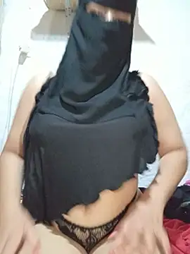 -Batta- live cam, Average, Red, Hazel, Big Tits - EroticFlix