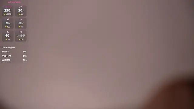 AdritVance live cam, Curvy, Red, Green, Shaven - EroticFlix
