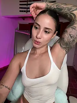 Ale_Lewis live cam, Colombia, Athletic, Black, Brown - EroticFlix