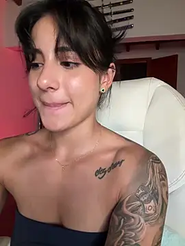 Ale_Lewis live cam, Colombia, Athletic, Black, Brown - EroticFlix