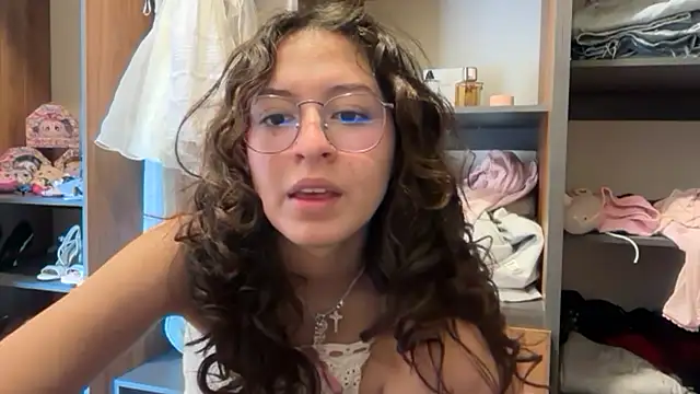 Alicatcua_ live cam, Mexico, Thin, Black, Brown - EroticFlix