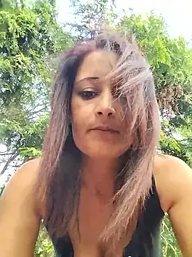 Alina03210 live cam, Hungary, Average, Other, Brown - EroticFlix