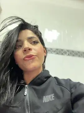 ArieliciousXXX live cam, Colombia, Thin, Red, Brown - EroticFlix