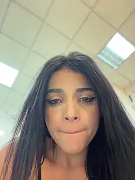 ArieliciousXXX live cam, Colombia, Thin, Red, Brown - EroticFlix