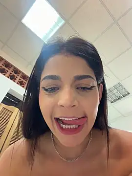 ArieliciousXXX live cam, Colombia, Thin, Red, Brown - EroticFlix