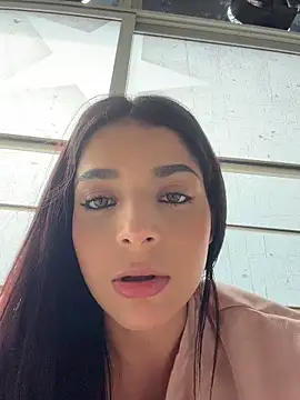 ArieliciousXXX live cam, Colombia, Thin, Red, Brown - EroticFlix
