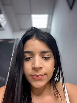 ArieliciousXXX live cam, Colombia, Thin, Red, Brown - EroticFlix