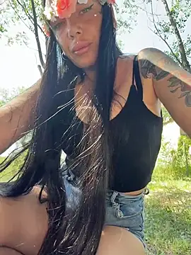 Baby_Panther live cam, Italy, Average, Black, Green - EroticFlix