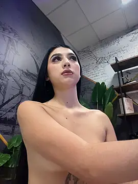 BadLilAngelXXX live cam, Colombia, Curvy, Black, Brown - EroticFlix