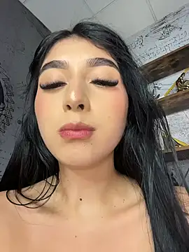 BadLilAngelXXX live cam, Colombia, Curvy, Black, Brown - EroticFlix