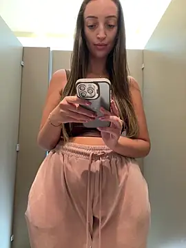 BelleLouiseVp live cam, Athletic, Black, Hazel, Big Ass - EroticFlix