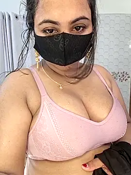 Bristy- live cam, Average, Brown, Black, Big Ass - EroticFlix
