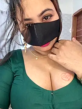 Bristy- live cam, Average, Brown, Black, Big Ass - EroticFlix