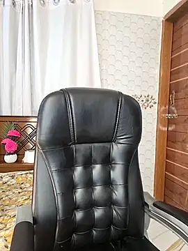 Bristy- live cam, Average, Brown, Black, Big Ass - EroticFlix