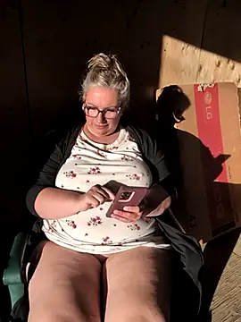Canadian_BBW gallery cover
