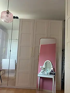 Chloe-ta snapshot