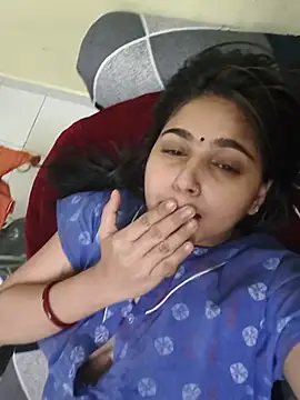 Cute-Simmi69 live cam, Average, Brown, Brown, Big Ass - EroticFlix