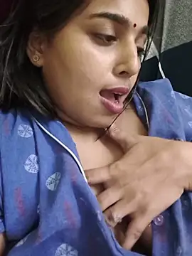 Cute-Simmi69 live cam, Average, Brown, Brown, Big Ass - EroticFlix