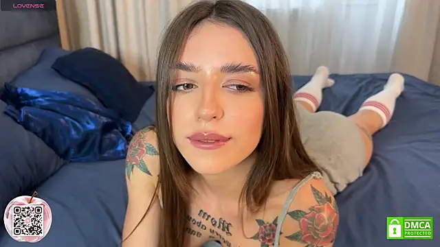 Deeptalkss live cam, Average, Black, Brown, Shaven - EroticFlix