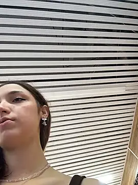 DollyTall live cam, Thin, Black, Grey, Shaven - EroticFlix