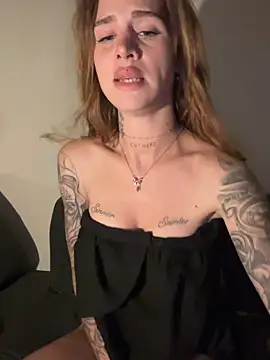 EmiliaCatalina live cam, Germany, Thin, Big Tits - EroticFlix