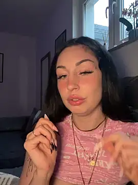 Estherjizz live cam, Germany, Thin, Brown, Green - EroticFlix