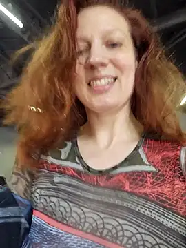 Exhibitionsplit live cam, Athletic, Red, Blue, Small Tits - EroticFlix