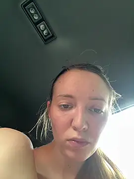 FayeFlame live cam, Germany, Average, Red, Brown - EroticFlix