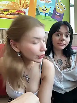 FlashTitsRoyal live cam, Thin, Red, Blue, Big Ass - EroticFlix