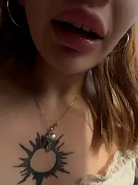 FlashTitsRoyal live cam, Thin, Red, Blue, Big Ass - EroticFlix