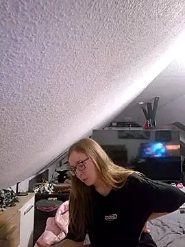 Freaky-Doll snapshot