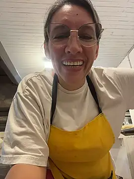 Gatitacarlita live cam, Thin, Other, Brown, Big Ass - EroticFlix