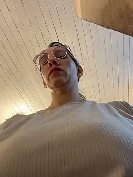 Gatitacarlita live cam, Thin, Other, Brown, Big Ass - EroticFlix