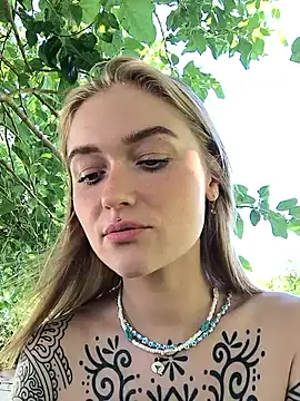 Goldi159 live cam, Average, Blonde, Blue, Big Ass - EroticFlix