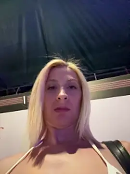 HOTLadyluna snapshot