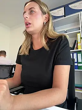 Hii_Lolla live cam, Thin, Other, Blue, Big Tits - EroticFlix