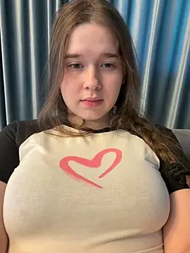 HornyGirlH live cam, Athletic, Blonde, Green, Big Ass - EroticFlix