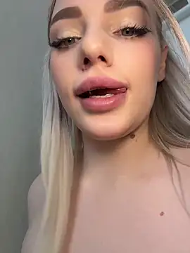 HugeBoobsAlice snapshot
