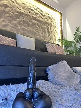 Isa__Blanc live cam, Colombia, Curvy, Black, Brown - EroticFlix