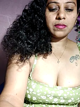 JENNIFERtamil snapshot