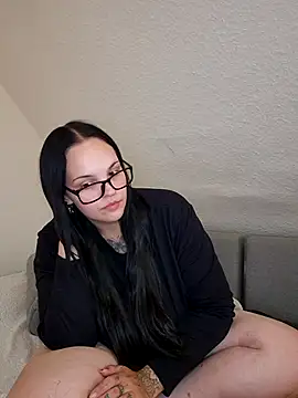 JUJUICY- live cam, Germany, Curvy, Brown, Brown - EroticFlix
