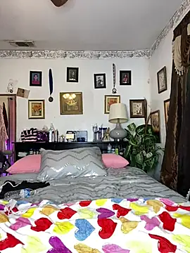 Jamalyce live cam, United States, Thin, Brown, Green - EroticFlix
