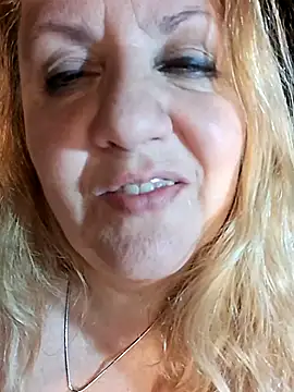 JennyInVegas live cam, Large, Blonde, Hazel, Big Tits - EroticFlix