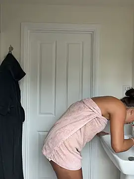 Jessiebx live cam, Thin, Brown, Green - EroticFlix