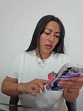 JustSamantha_ live cam, Colombia, Thin, Brown, Brown - EroticFlix