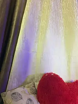 KARISHMA-STRIP live cam, Thin, Brown, Black, Shaven - EroticFlix