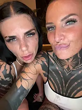 KathaleaNoir live cam, Germany, Average, Other, Green - EroticFlix