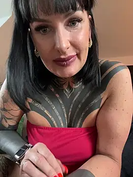 KathaleaNoir live cam, Germany, Average, Other, Green - EroticFlix