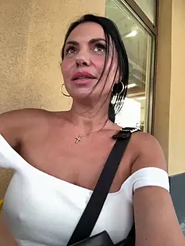 KimKelly13 live cam, Spain, Thin, Black, Brown - EroticFlix