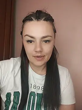 KrissSexi live cam, Average, Black, Brown, Shaven - EroticFlix
